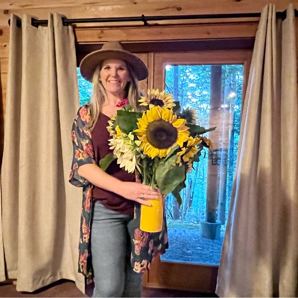 I’m LIVE @Southerntallg Come Shop with a true Southern Gypsy! - Picture 8 of 13